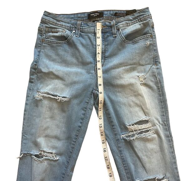 NINE WEST Taylored Cuff Capri Light Wash Distressed Stretch Cropped Denim Jean 4 - Picture 11 of 13